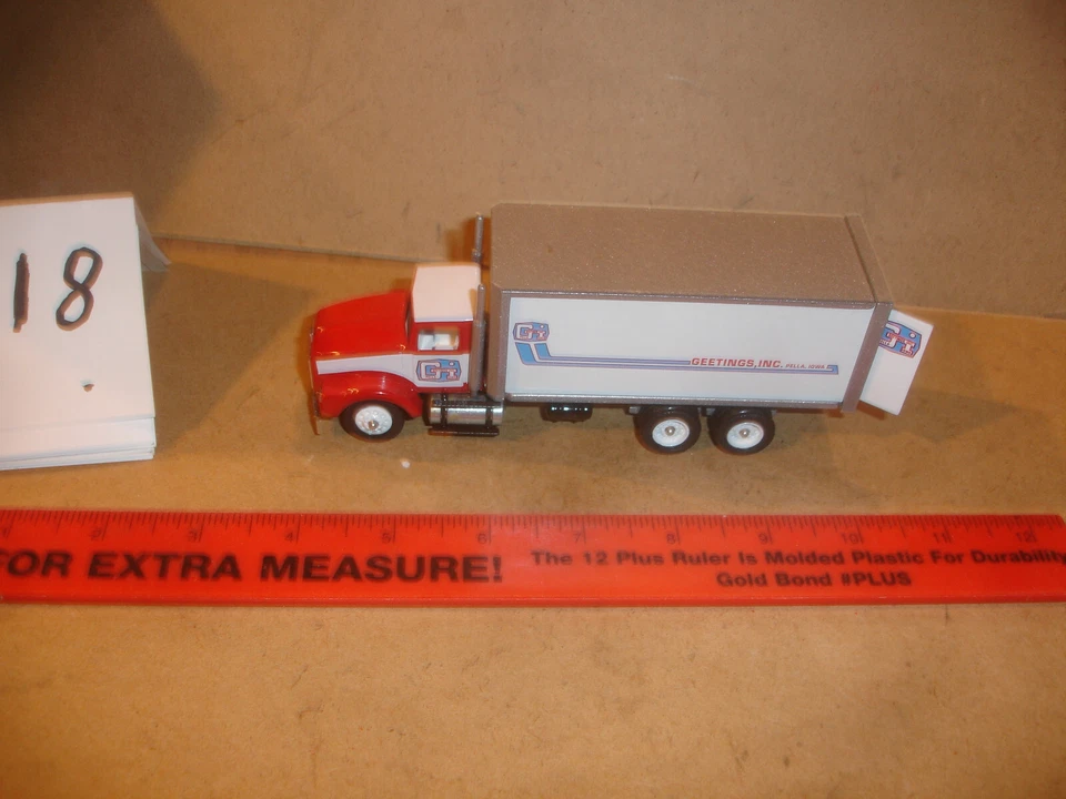 Camión de reparto Winross - Greetings, Inc. Publicidad Pella Iowa Foto 2 de 3