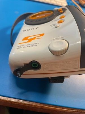 Auto-Reverse Sony Walkman WM-FS555 Sports Cassette/Radio New Belt