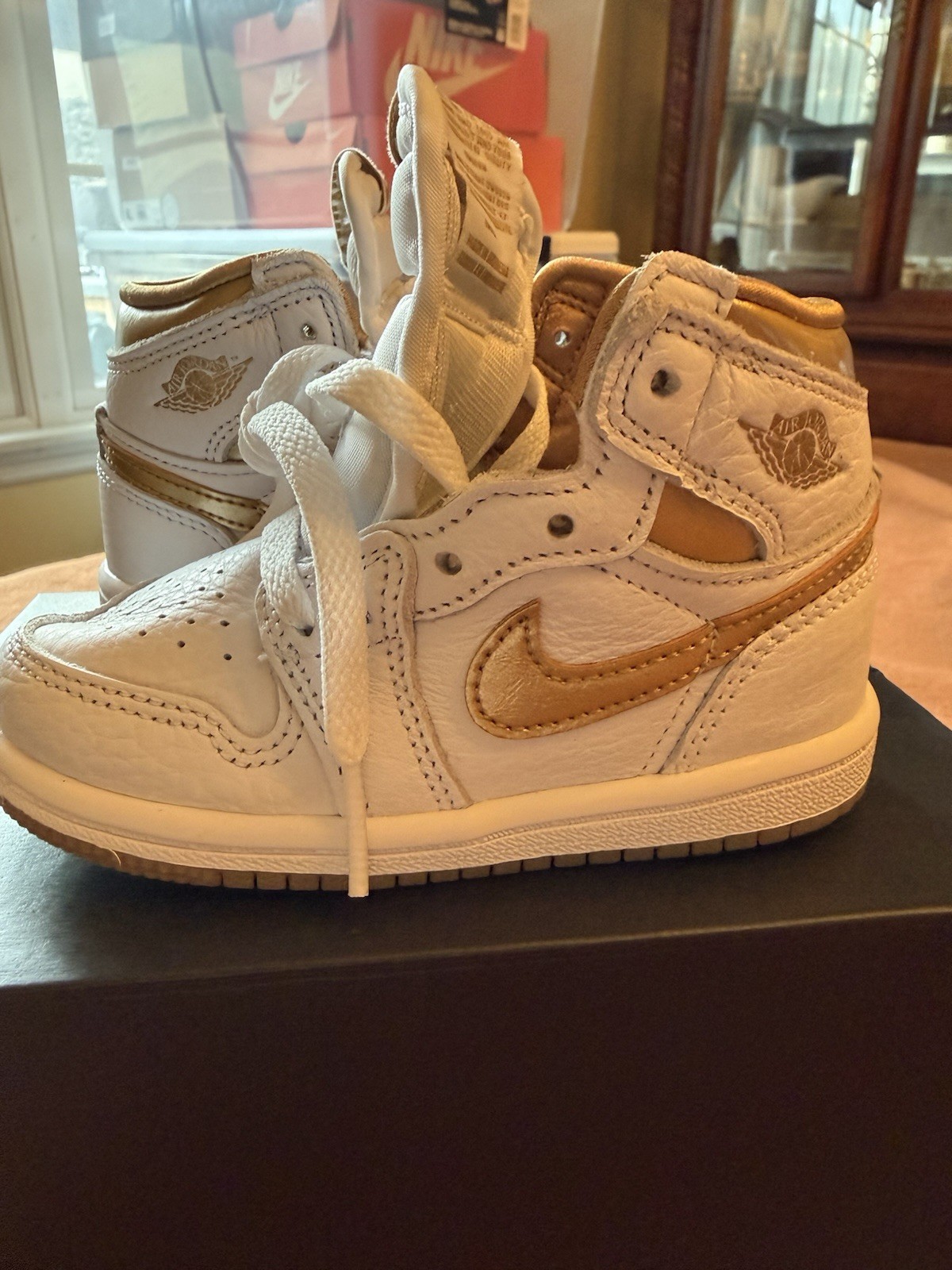 NIKE JORDAN 1 RETRO HIGH OG/7c/BRAND NEW!!