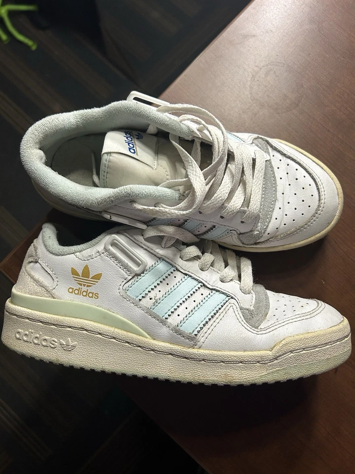 Zapatillas bajas Adidas Forum para niños azul/blanco, talla 3,5 Foto 2 de 4