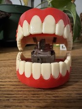 Vintage Wind Up Toy Chattering Teeth Dentures Novelty Toy Joke Gag USA FOR PARTS