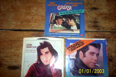 JOHN TRAVOLTA / OLIVIA NEWTON-JOHN ( 3 ) PS 45 lot: GREASED LIGHTNIN' + 2 NM-