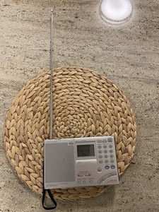 Sony ICF-SW7600 Taschen Weltempfänger in der Reparaturwerkstatt