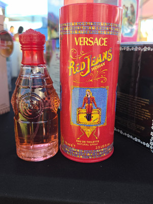 Versace Red Jeans Women s Eau de Toilette Spray Regular Size 2.5 fl oz