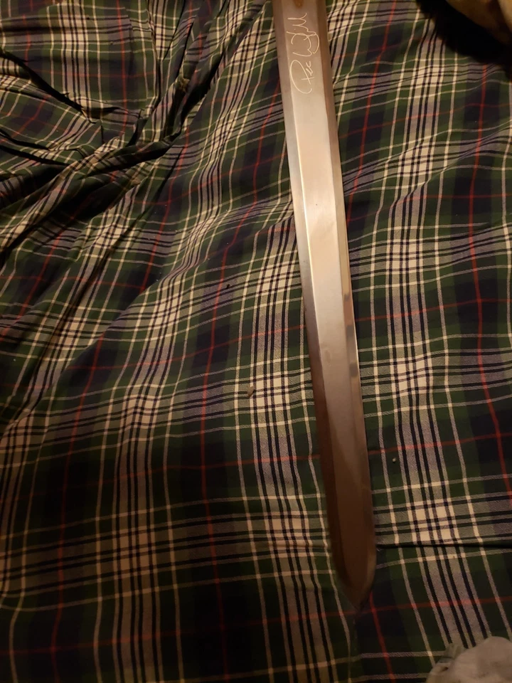 Espada Highlander Series Mythos Peter Wingfield número 922/3000. Autografiado  Foto 2 de 4