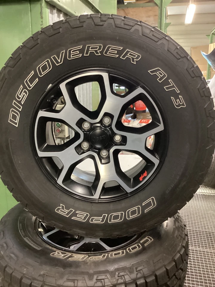 5 ORIGINAL 17" ALU AT  Räder JEEP WRANGLER JL 255/75R17 115T Cooper 6BZ39TRMAA - Bild 2 von 4