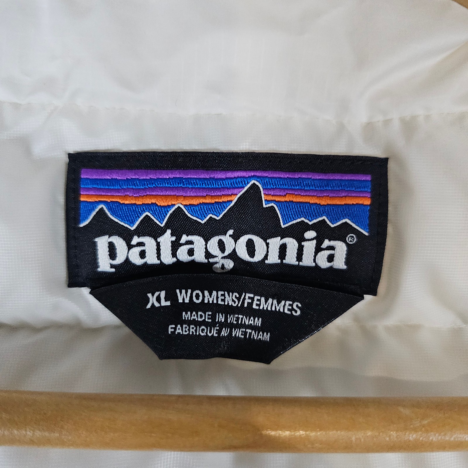 Patagonia Gilet Bodywarmer Down Filled Women's XL Birch White Puffer Lightweight thumbnail 12