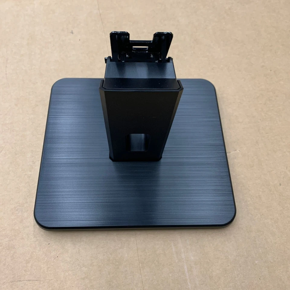 Soporte para monitor Amazon Basics 27 pulgadas 27E2 Foto 2 de 3