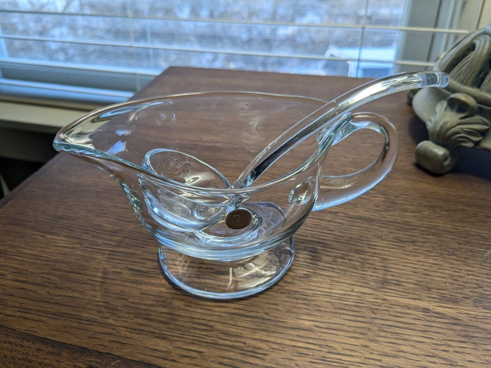 Made in Romania Glass Gravy Boat Sauce Dish With Handle and Glass Ladle - Image 3 of 4