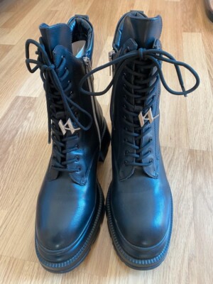 KARL LAGERFELD BLACK LEATHER BOOTS NEW IN BOX SIZE 9