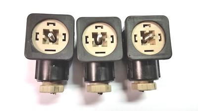 Used 3Pcs. mPm Pneumatic / Hydraulic Valve Plug Connector.