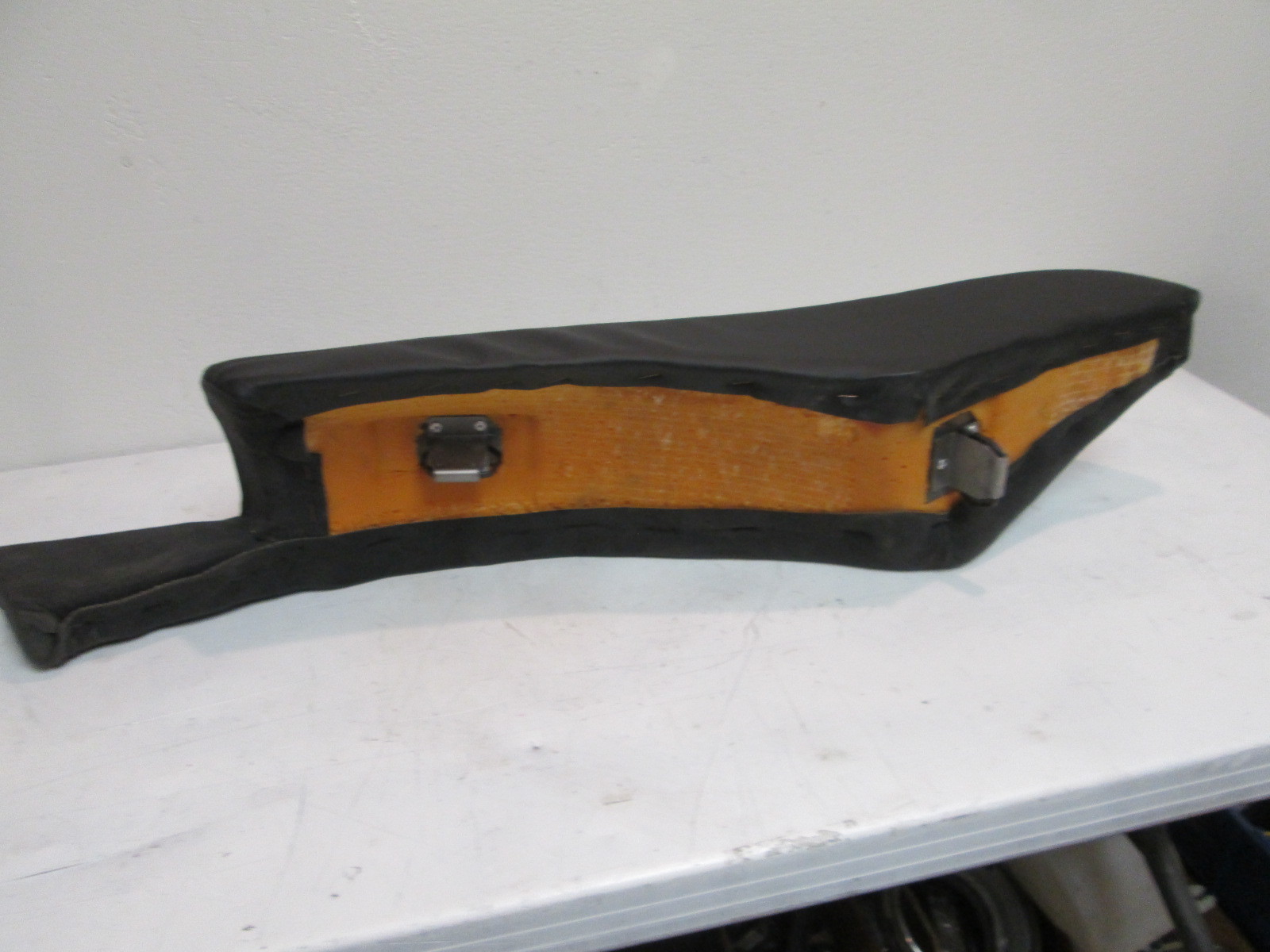 Maserati Quattroporte 05-08- Rear RH Arm Rest / Door Panel - Black