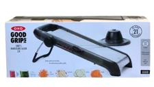 OXO Good Grips Chef's Mandoline Slicer - Stainless Steel - Practical 