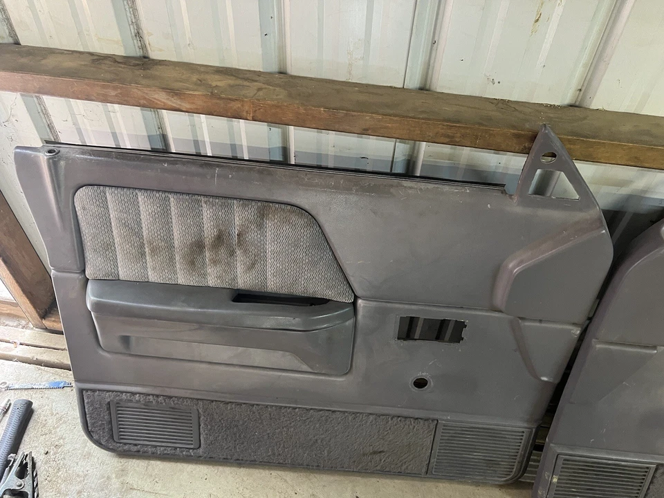 PANELES DE PUERTA MANUALES GRISES DODGE DAKOTA AMBOS L/R OEM 1992-1996 Foto 3 de 4