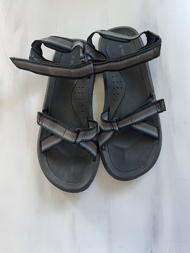 rafters sandals