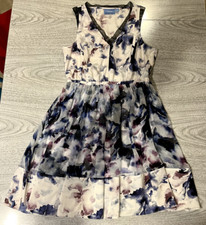 Vera Wang - White and Blue Floral Pattern Summer Dress - Medium