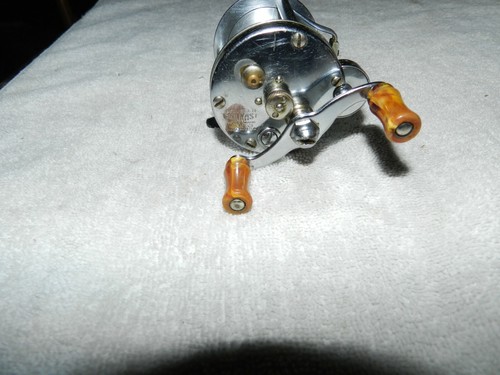 Vintage Pflueger Skilkast Model No. 1953 Bait Caster Made In USA In box - Picture 8 of 12