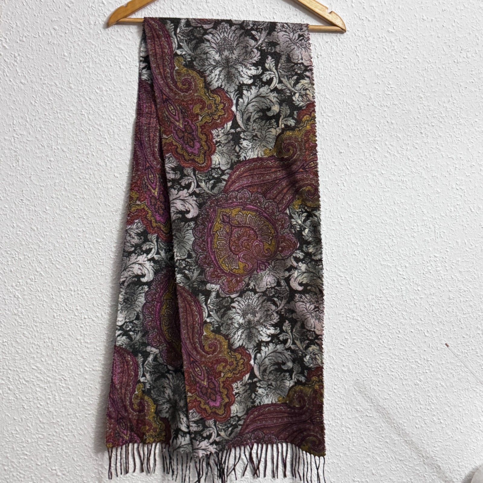 Vintage Style Ornate Paisley & Damask Fringed Scarf