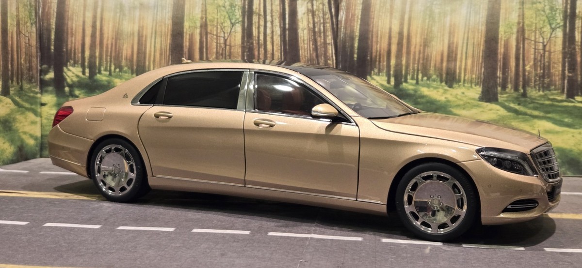 READ** 1:18 Autoart Mercedes-Benz Maybach S-Klasse S600 Gold