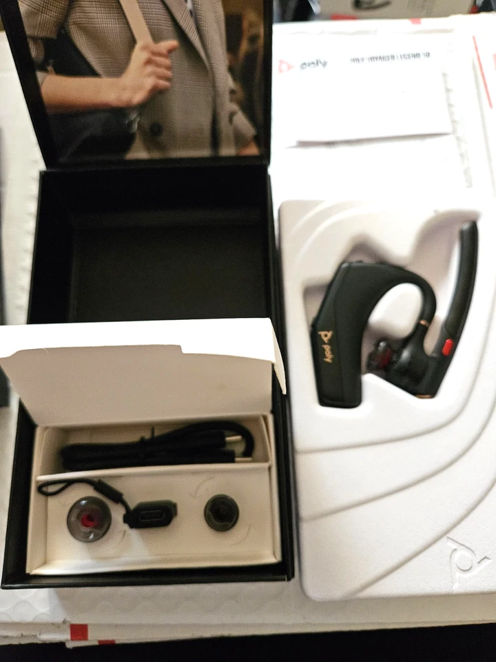 POLY Voyager Legend 50 Noise Cancelling Bluetooth Headset OPEN BOX - Image 3 of 3