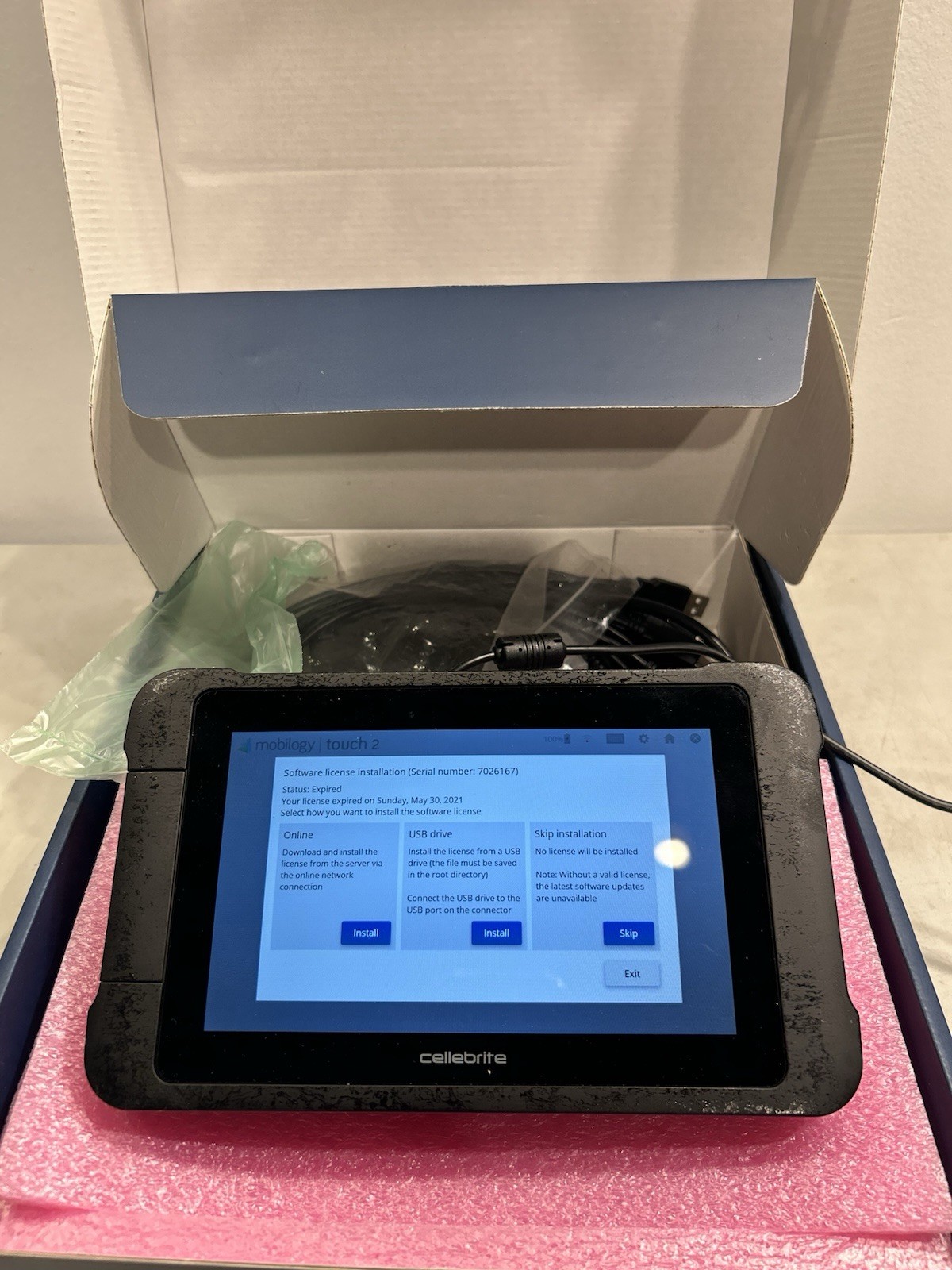 CelIebrite Touch 2 M/4/128/4.1.3 with All Cords May 2021 Expired Power Issue