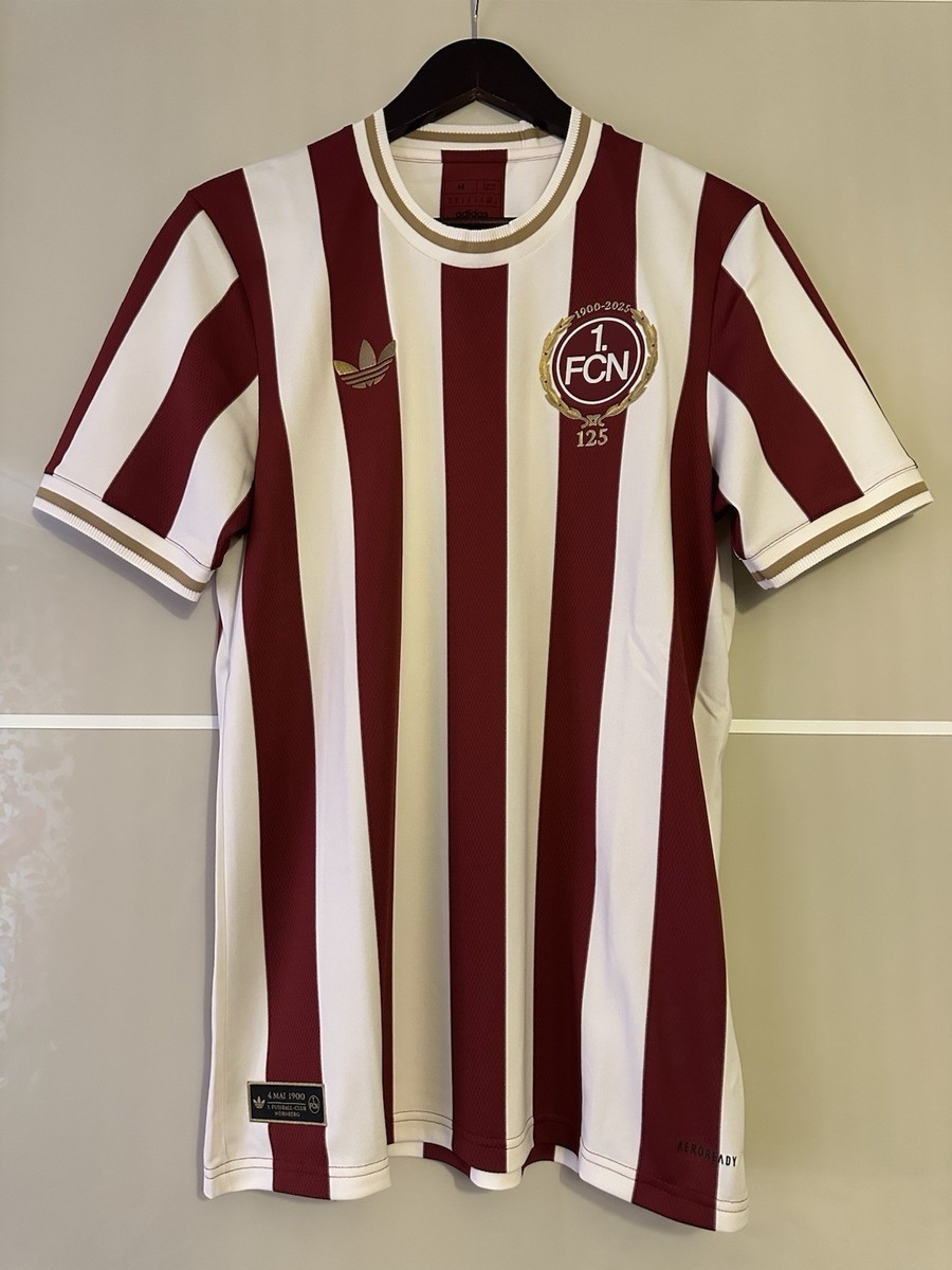 新品タグ付きadidas 1.FC ニュルンベルク 125周年記念Tシャツ 【公式通販】