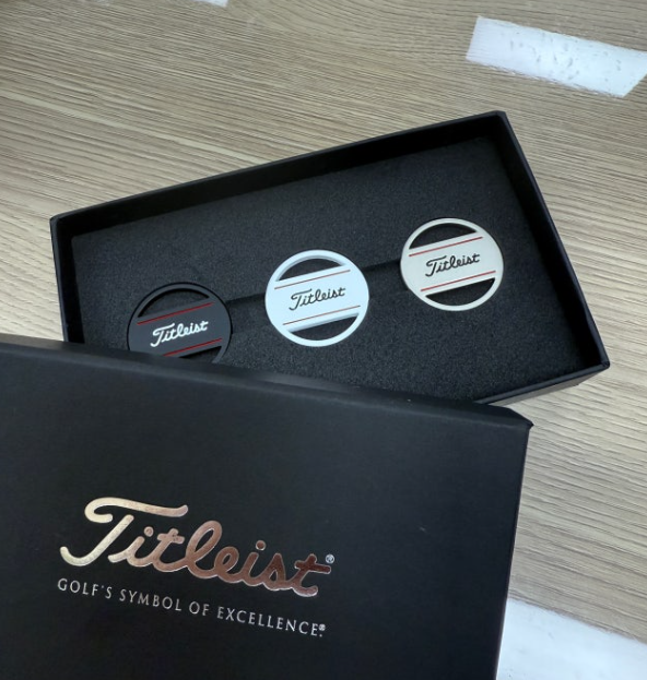 Titleist 2025 Ball Marker Set New TA25BMS Golf Magnetic Hat Clip