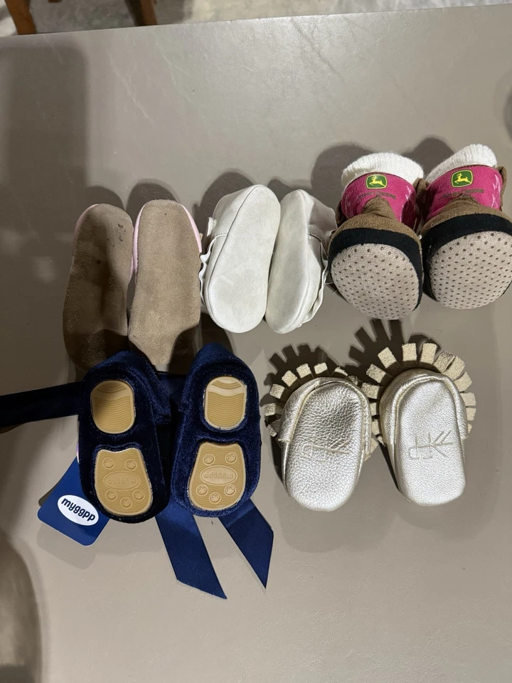 Лот девочек Baby Shoes Robeez свежесобранный John Deere размеры 0 1 2 6-12 0-6 - Изображение 2 из 2