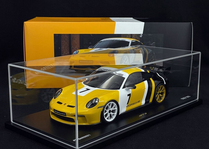 【MINICHAMPS】PORSCHE 911 GT3 CUP#M51 Porsche 911 GT3 Cup 30Y Supercup – Limited edition | PORSCHE