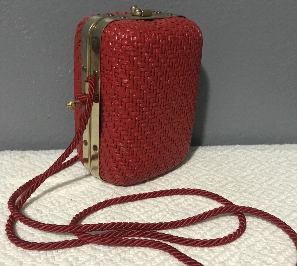 Cartera de caja tejida roja vintage años 60 - Cierre y cordón bandolera detalles pastillero Foto 4 de 4