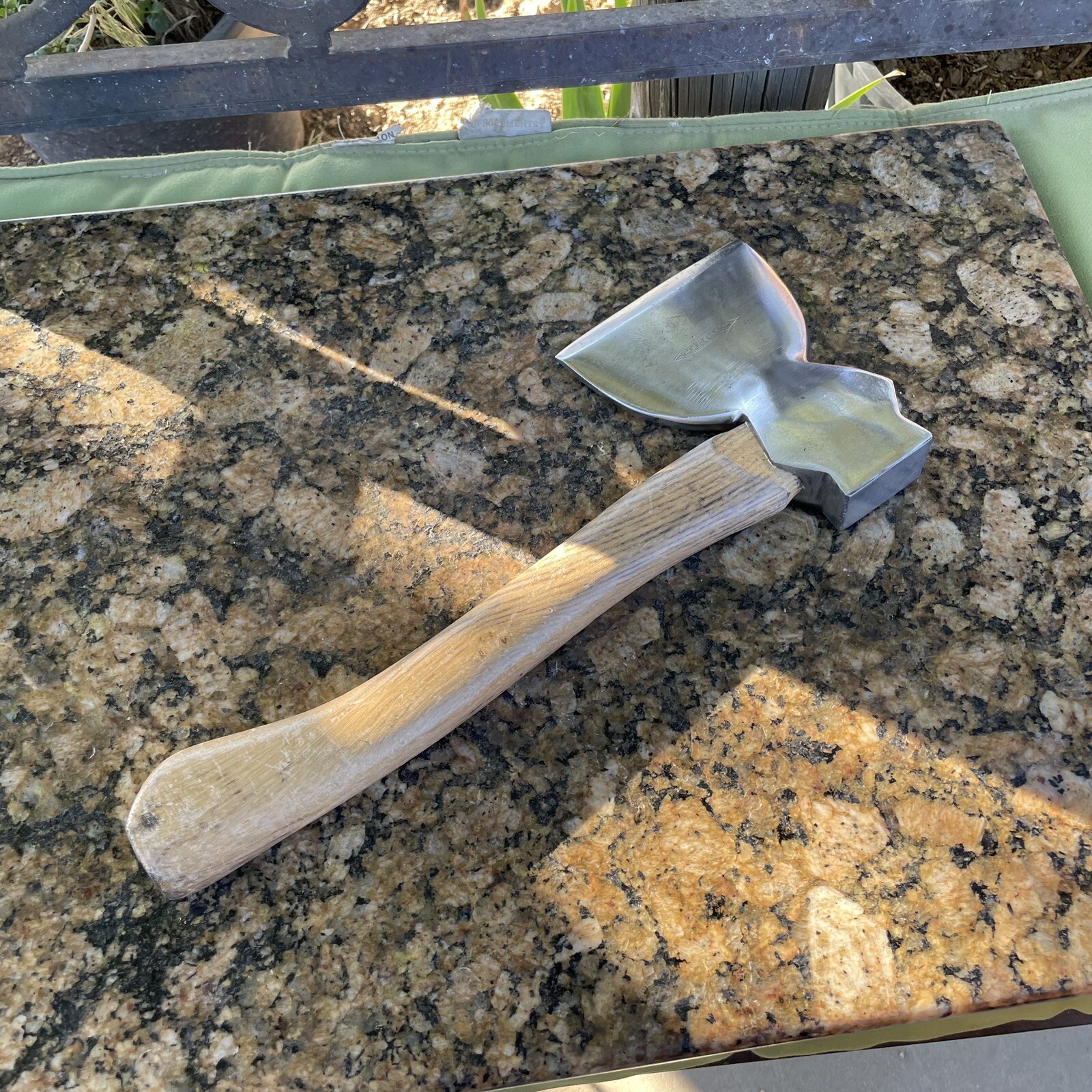 VINTAGE STILETTO HEWING BROAD HATCHET,CARPENTER AXE,HICKORY HANDLE,VERY