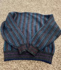 Alexander Julian Crew Neck Woolen Sweaters for Men for sale Alexander Julian Crew Neck Woolen Sweaters for Men for sale