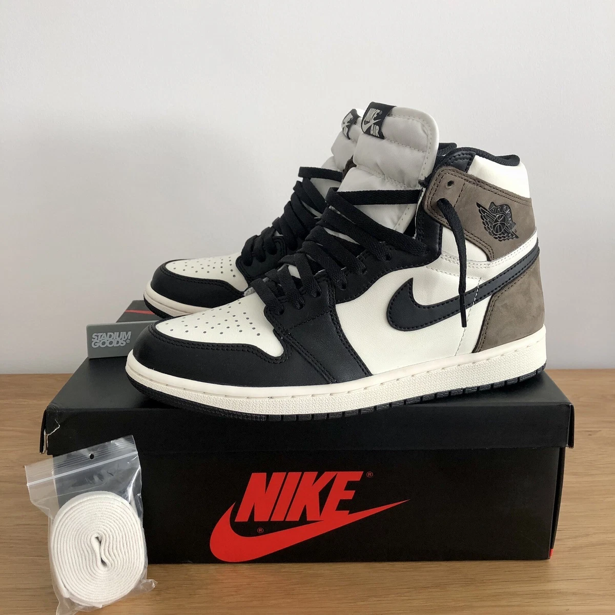 Nike Air Jordan 1 Retro High OG Dark Mocha UK 7 100 Authentic Unworn