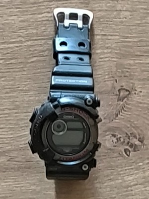CASIO FROGMAN; DW 8200-TITANIUM; ANSEHEN!!