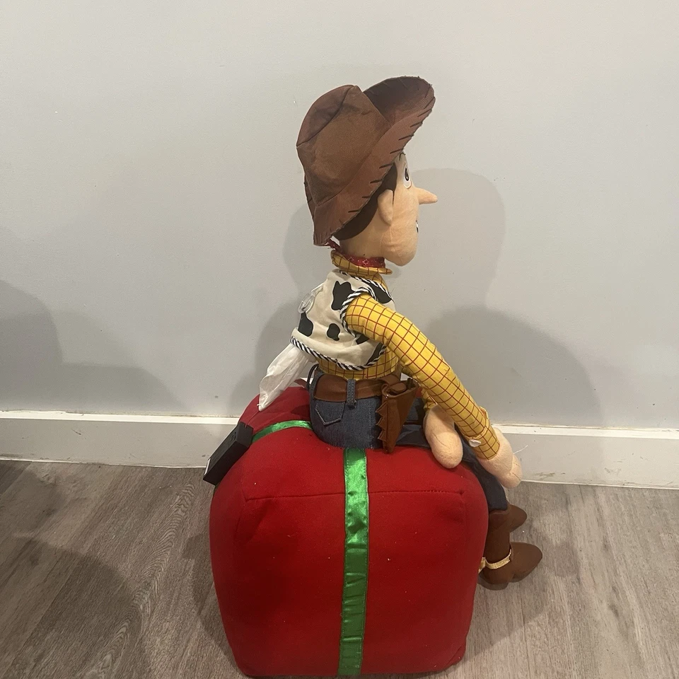 Gemmy Toy Story Woody Xmas Greeter Plush Red Gift Holiday Decor - No Sound Foto 4 de 4