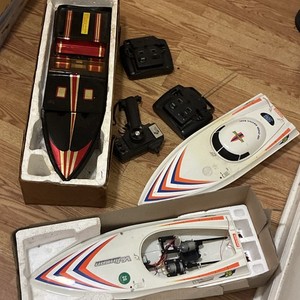 3 RC BOATS FOR PARTS/PROJECT SEE PICS Offshore Racer XVI NOT WORKING