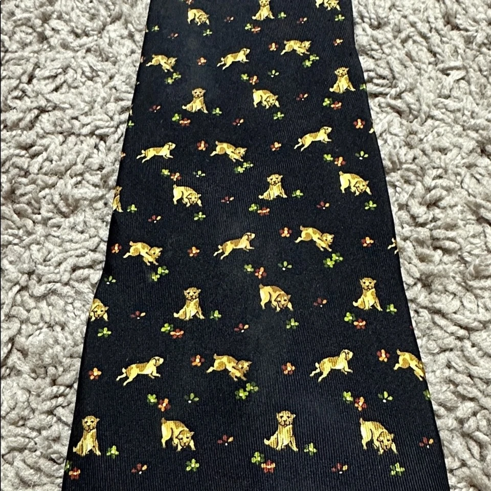 Corbata Salvatore Ferragamo Para Hombre Negra Seda Patrón Perro Dorado Hecha en Italia Foto 4 de 4