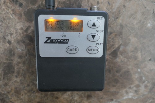 Zaxcom TRX900LA Transmitter V7-76 - Picture 2 of 8
