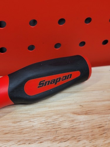 Snap-on Tools SGDTX320B T20 TORX Instinct Soft Grip Standard Screwdriver Red - Picture 6 of 22