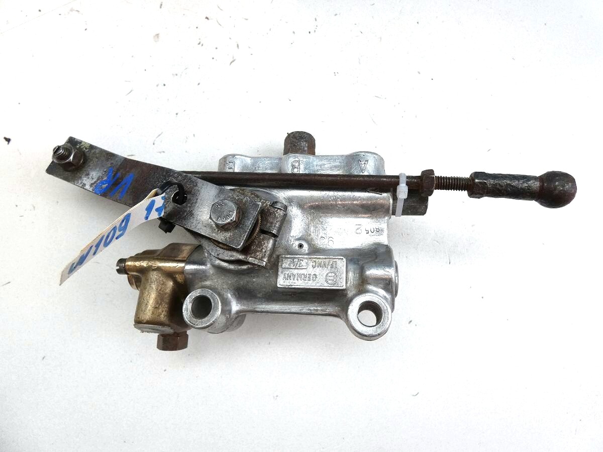Mercedes W109 300 SEL A0003272025 control valve air suspension 