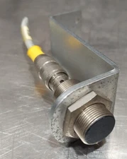 Balluff BES M18ME-PSC80B-S04G-003 Inductive standard sensor