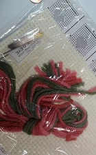 10 Mini Heart Flowers Creative Circle  Needlepoint  Craft Kit 7435 New