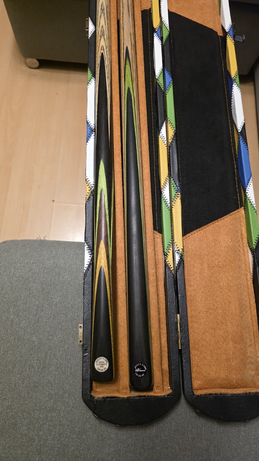 Jonny Carr Excel Ultimate Pool Cue + Jonny Carr Break Cue & Three Slot Case