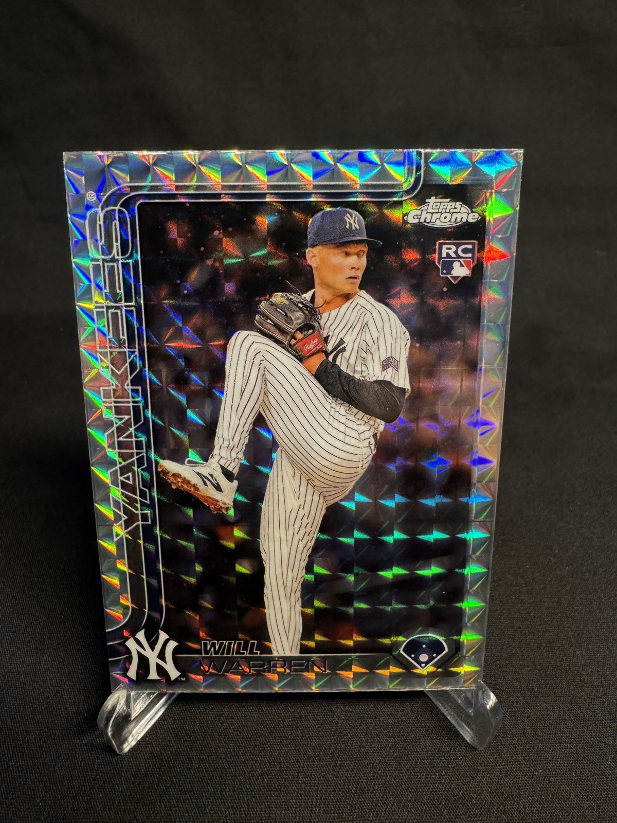 2025 Topps Chrome - Will Warren #81 Geometric Refractor (RC)