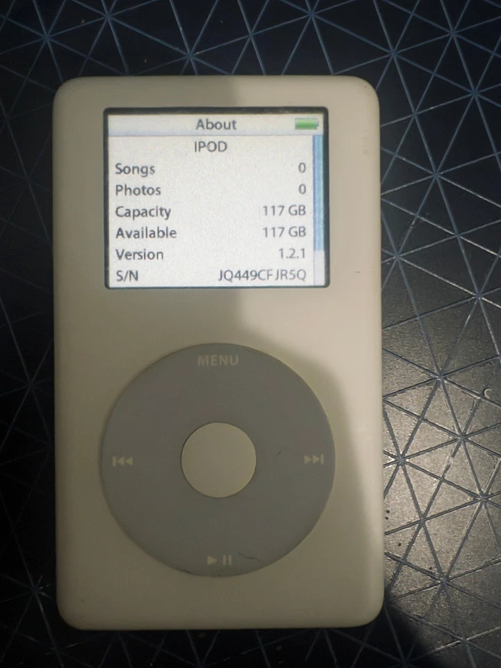 iPod Photo 4th Generation 128GB Flashmod New Battery - Image 2 of 4