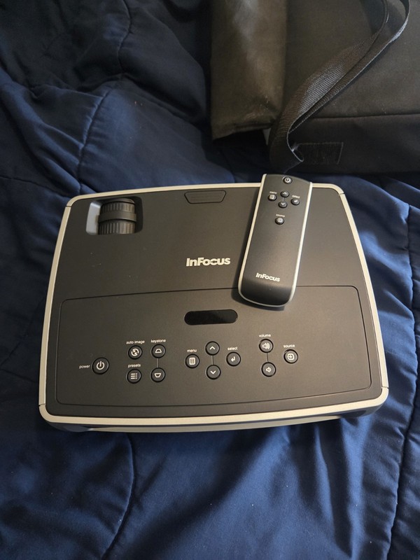 InFocus EK41280 DLP 1080p 4000 ANSI Lumens 16:9 Projector Remote HDMI USB