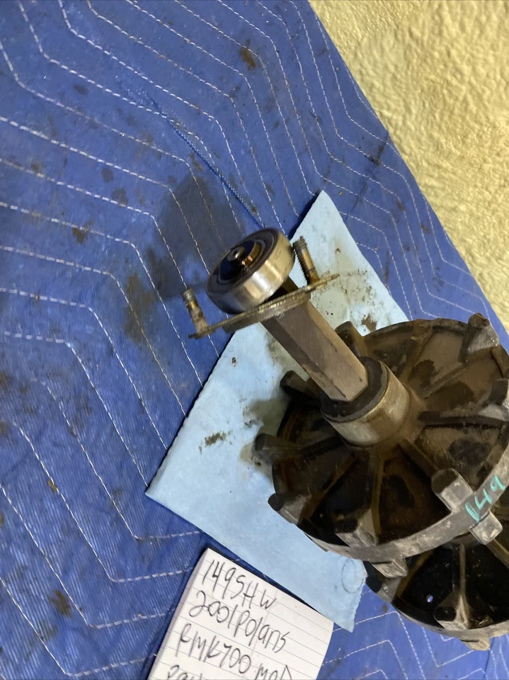 Карданный вал гусеничного драйвера 2001 Polaris Rmk 700 149 - Изображение 3 из 4