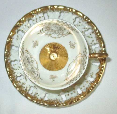 Japanese Porcelain Footed Tea Cup and Saucer with Gold Trim - Picture 2 of 12