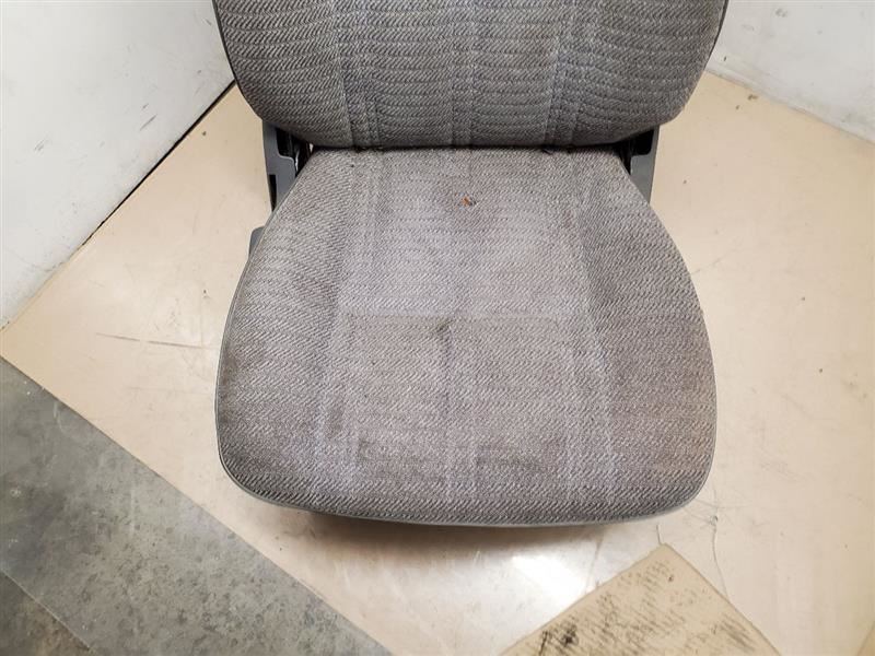 Toyota 4 Runner SR5, Front Right Seat, 92-95, Gray, Cloth, 71071