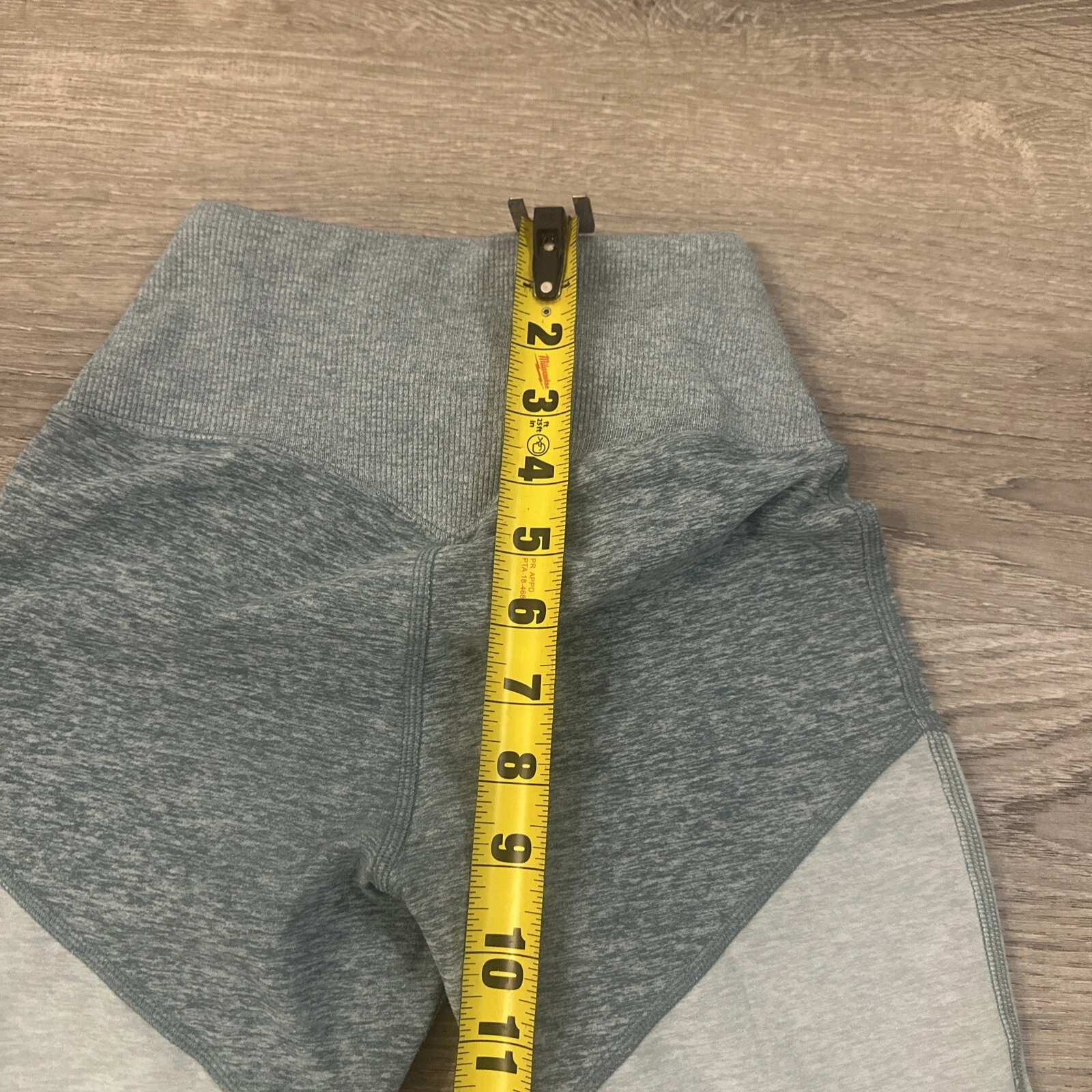 alo-yoga high-waist airlift stretch workout leggings